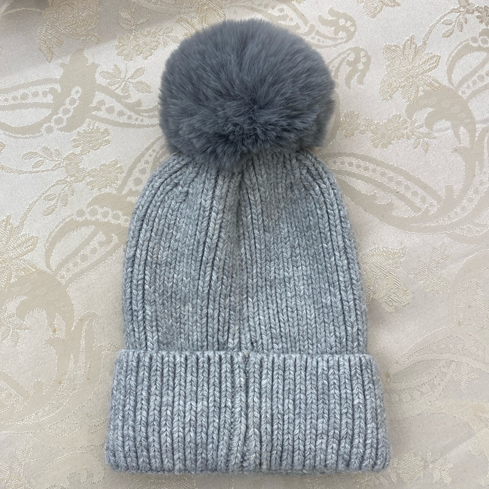 NWOT Norla Canada Handmade Gray Alpaca Wool Blend Knit Hat With Pom-Pom